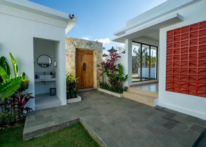Kubu Kaca Bed & Breakfast *